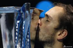 英雄联盟总决赛门票-ATP总决赛逆转联合杯，梅德韦杰夫带队取胜