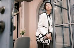 LOL决赛-金色巨兽的黄昏，浙江队雨夜技术性击倒骑士