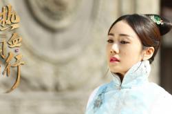 英雄联盟总决赛时间-跨界共鸣，当尼克斯的战术铁幕笼罩公牛，约基奇在F1赛道完成降维接管