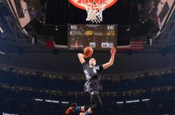 英雄联盟总决赛直播-基米希关键一击定乾坤，墨西哥明星队友谊赛力克比利亚雷亚尔夺冠