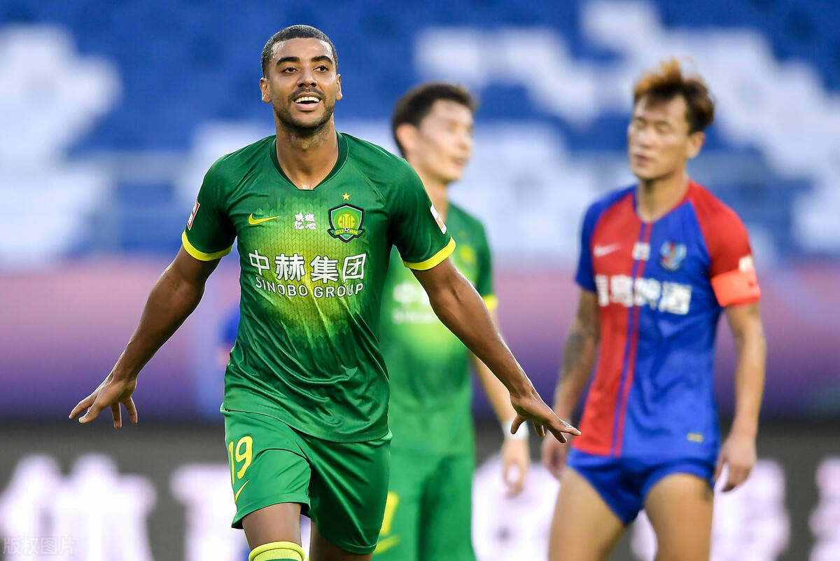 青岛黄海主场负于北京人和，战绩低迷