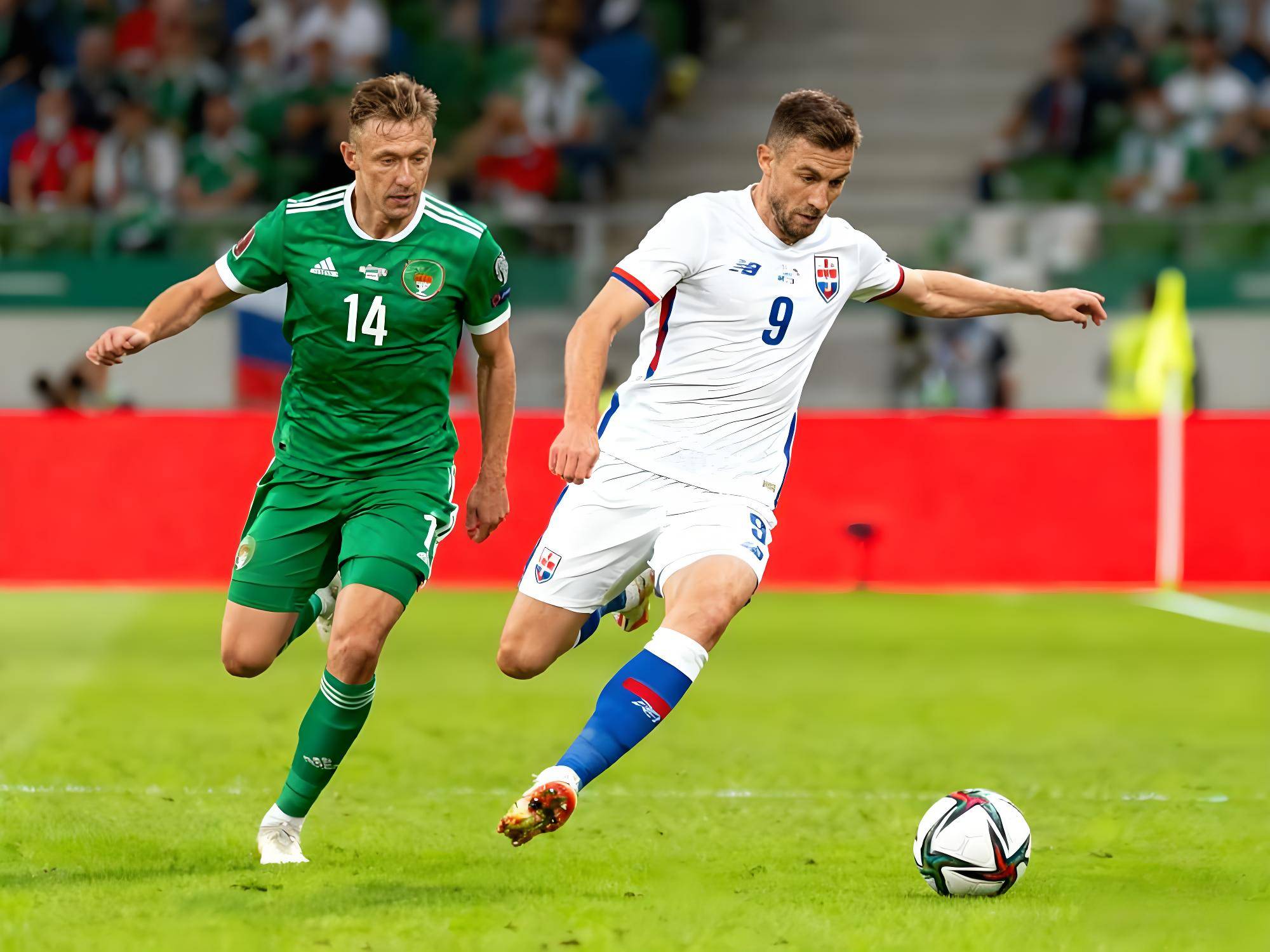 足球联赛中球员们的最新状态