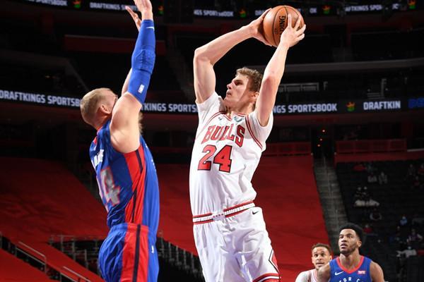 活塞战胜骑士,格兰特独揽+ 活塞战胜骑士,格兰特独揽+