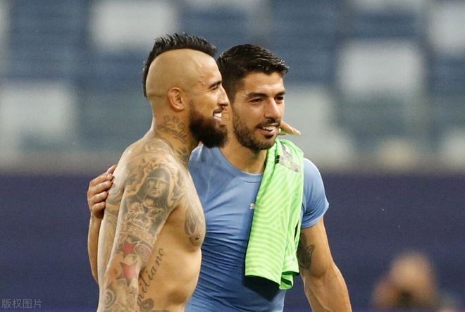 智利碾压墨西哥,戈麦斯统治全场 智利碾压墨西哥,戈麦斯统治全场