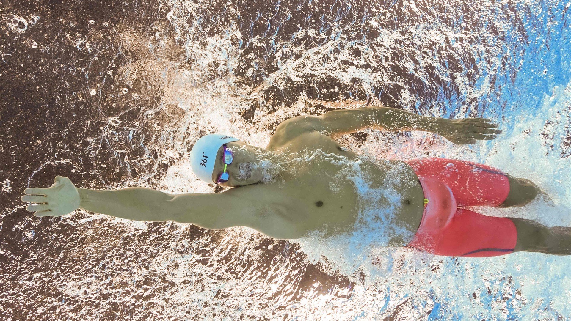 乔治冠军级表现引爆全场，公牛加时险胜北京队