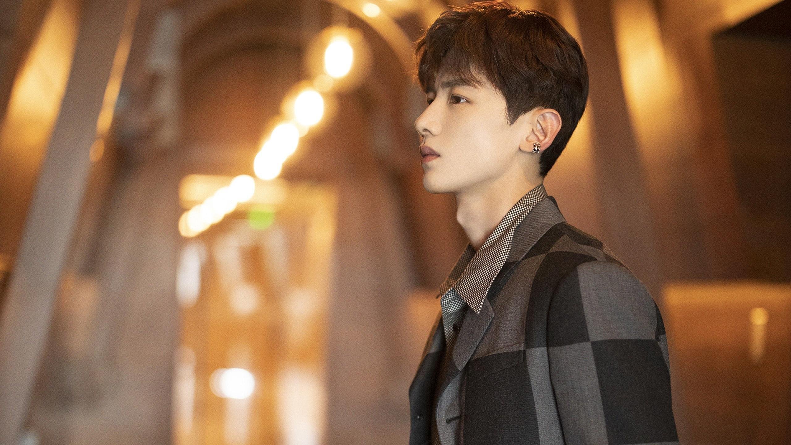 王朝的岔路口,当火箭摧枯拉朽时,谁在凝视深渊?